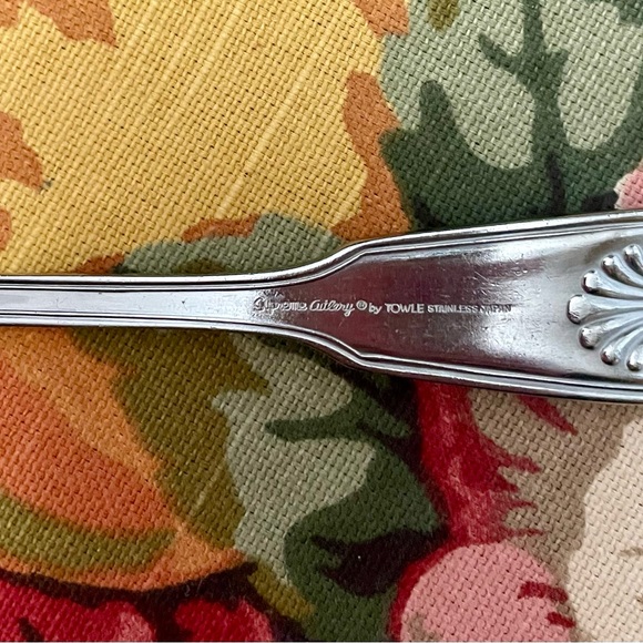 Supreme Cutlery by Towle Stainless Japan English Shell - Picture 7 of 7